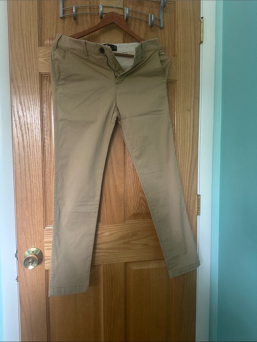 Hollister Men's Khaki Straight-Leg Chinos
